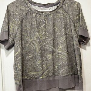 Lululemon Athletica Gray and Yellow Paisley Short Sleeve Top